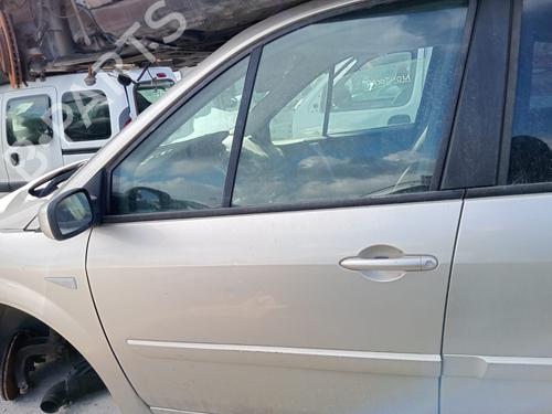 Used Front left exterior door handle RENAULT SCÉNIC II (JM0/1_) [2003-2010]  25848517