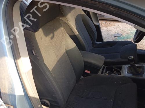 Used Right front seat VW PASSAT B6 (3C2) 1.9 TDI (105 hp) 16231685