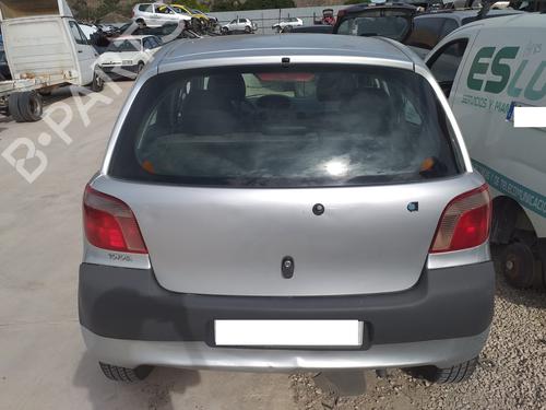 Højre baglygte TOYOTA YARIS (_P1_) 1.0 (SCP10_, SCP10R) (68 hp) 16237505