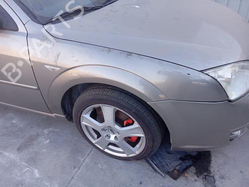 Used Right front fenders FORD MONDEO III (B5Y) 2.0 TDCi (130 hp) 32139472