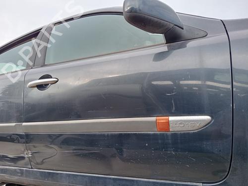 Used Front right exterior door handle RENAULT LAGUNA II (BG0/1_) 2.0 16V (BG00, BG0K, BG0P, BG0W) (135 hp) 25471297