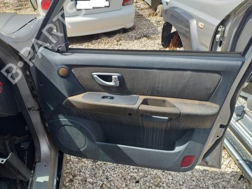 Høyre frontpanel HYUNDAI TERRACAN (HP) [2001-2008]  17164069