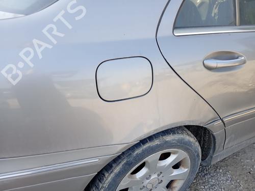 Używane Klapa wlewu paliwa MERCEDES-BENZ C-CLASS (W203) [2000-2007]  28951584