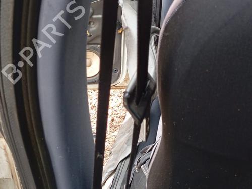 Used Front left seatbelt FORD FIESTA IV (JA_, JB_) 1.25 i 16V (75 hp) 22746936