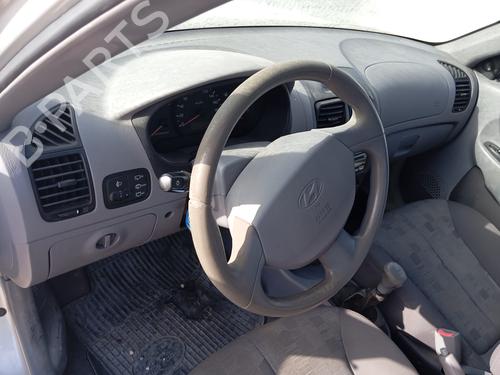 Left headlight HYUNDAI ACCENT II (LC) 1.5 CRDi | BP22769252C28