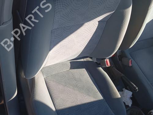 Used Right front seat CHEVROLET AVEO / KALOS Hatchback (T200) 1.4 (83 hp) 28386630