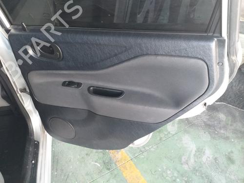 Højre bagtil invendig håndtag MITSUBISHI SPACE STAR MPV (DG_A) 1.9 DI-D (DG4A) (115 hp) 17561473