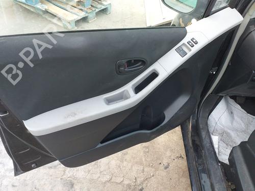 Used Front left interior door handle TOYOTA YARIS (_P9_) [2005-2014]  17369152
