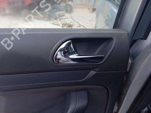 Venstre bak invendig håndtak VW GOLF V (1K1) [2003-2010]  25493607