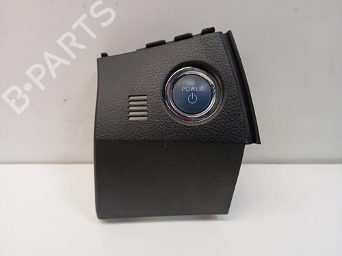 switch-toyota-auris-_e18_-2012-2013-2014-2015-2016-2017-2018-2019-34372126 main image