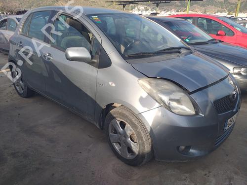 Poignée extérieure avant droite TOYOTA YARIS (_P9_) 1.4 D-4D (NLP90_) (90 hp) 17369161