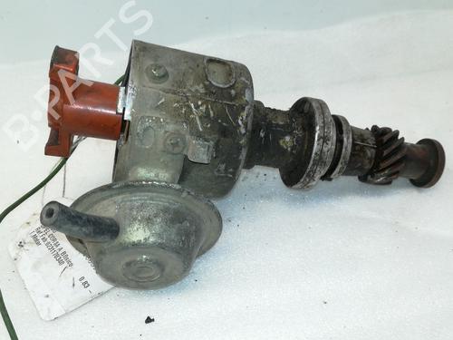 Used Ignition distributor OPEL CORSA A Hatchback (S83) 1.2 S (F08, M08, F68, M68) (55 hp) 9354371