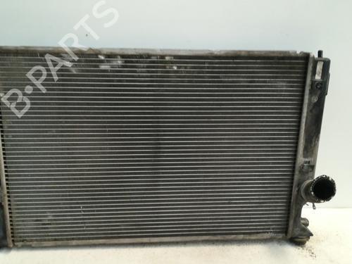 Water radiator TOYOTA COROLLA Verso (ZER_, ZZE12_, R1_) 2.2 D-4D (AUR10_) (136 hp) 421337670 |