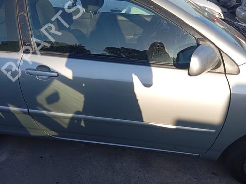 Used Front right lock TOYOTA COROLLA (_E12_) 1.4 VVT-i (ZZE120_, ZZE120R) (97 hp) 22598361