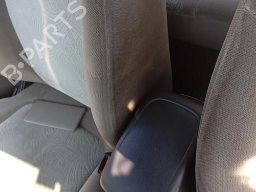 Used Armrest / Center console NISSAN ALMERA II (N16) 2.2 Di (110 hp) 26499394