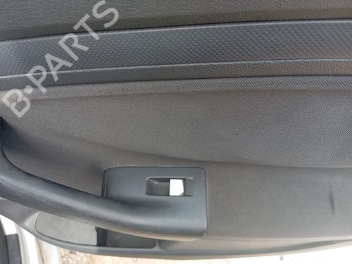 Højre bagtil elrude kontakt VW GOLF V (1K1) [2003-2010]  25493598