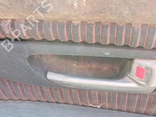 Højre bagtil invendig håndtag MAZDA 3 Saloon (BK) 2.0 (BKEP) (150 hp) 23861682