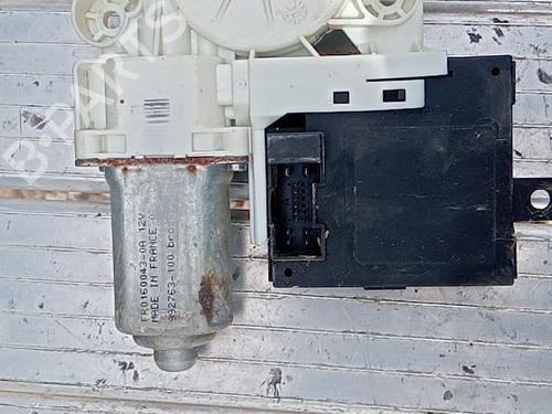 Used Left rear window motor VOLVO S40 II (544) 2.4 (170 hp) 26619533