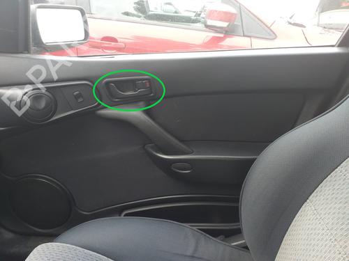 Used Front right interior door handle ALFA ROMEO 145 (930_) 1.9 TD (930.A4) (90 hp) 22760174