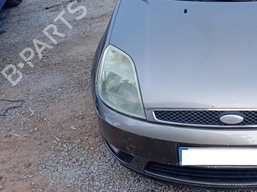 Used Right headlight FORD FIESTA V (JH_, JD_) 1.4 TDCi (68 hp) 28412324