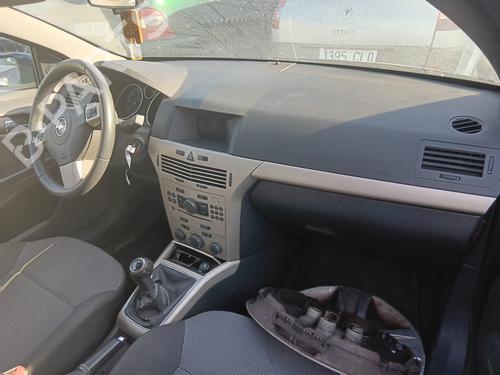 Used Dashboard OPEL ASTRA H (A04) 1.7 CDTI (L48) (110 hp) 16947020