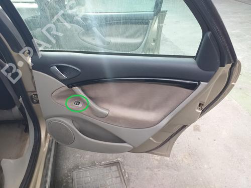 Used Right rear window switch CITROËN C5 II (RC_) 2.0 HDi (RCRHRH) (136 hp) 17733346