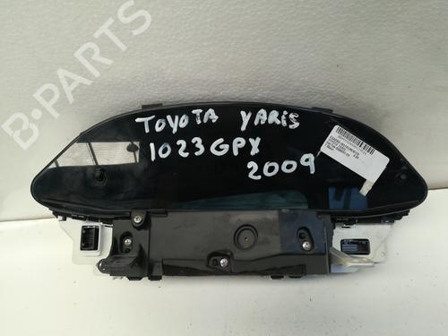 Used Instrument cluster TOYOTA YARIS (_P13_) [2010-2020]  9348254