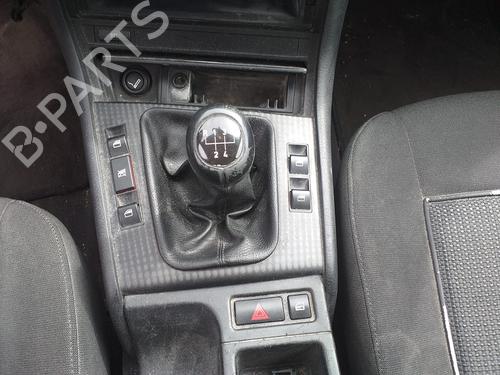 Mando elevalunas delantero izquierdo BMW 3 (E46) 320 i (170 hp) 16233945