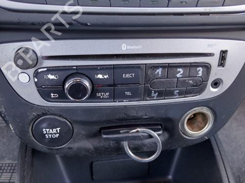 Used Radio RENAULT MEGANE III Coupe (DZ0/1_) 1.6 dCi (DZ00, DZ12, DZ2A, DZ13) (130 hp) 20597109