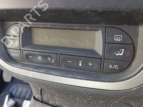 Commande Chauffage CITROËN C2 (JM_) 1.4 (73 hp) 26331280