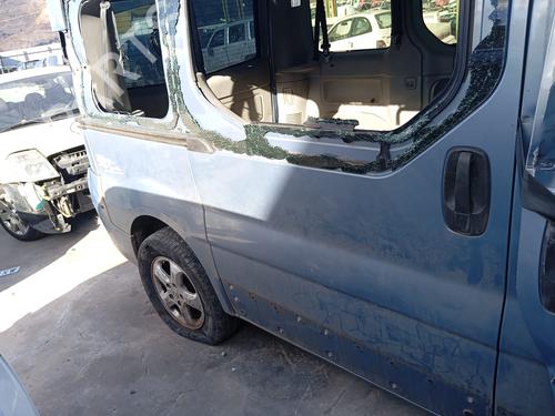 Used Exterior handle OPEL VIVARO A Bus (X83) [2001-2015]  23497179