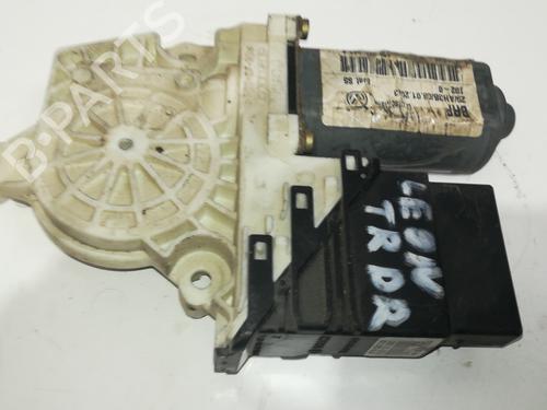 Right front window motor SEAT LEON (1M1)  | BP9350729E20 