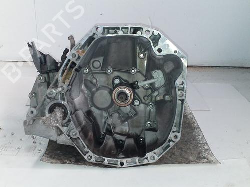 manual-gearbox-renault-megane-iii-hatchback-bz01_-b3_-15-dci-jr5175-2008-9832593 main image