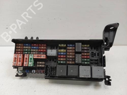 Used Fuse box Fuse box 39203024 39203024