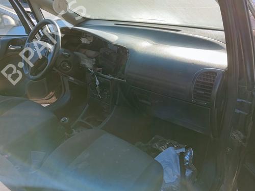 Used Dashboard OPEL ZAFIRA A MPV (T98) 2.0 DTI 16V (F75) (101 hp) 17227257