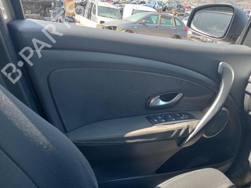 Venstre frontpanel RENAULT MEGANE III Hatchback (BZ0/1_, B3_) 1.5 dCi (BZ09, BZ0D, BZ1W, BZ29, BZ14) (110 hp) 22222543