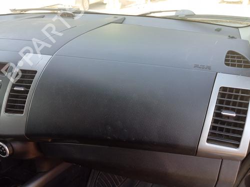 Used Glove box MITSUBISHI OUTLANDER II (CW_W) 2.0 DI-D (CW8W) (140 hp) 28501914