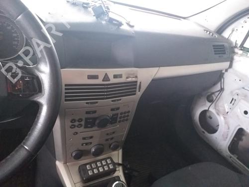 Boîte à gants OPEL ASTRA H (A04) [2004-2014]  16471899