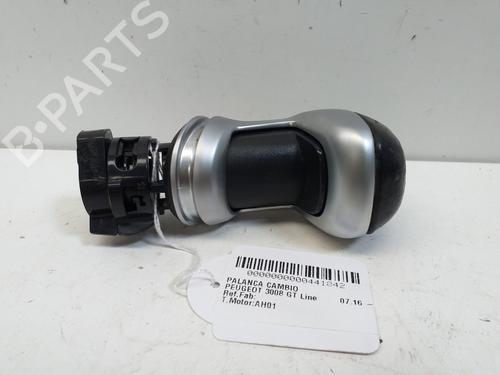 Used Gear lever PEUGEOT 3008 II SUV (MC_, MR_, MJ_, M4_) 2.0 BlueHDi 150 (MJAHXH, MJAHXV, MJAHXG, MJAHSH, MJAHRH,... (150 hp) 25052177