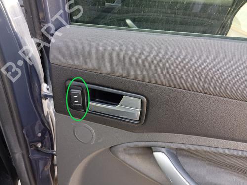 Used Right rear window switch FORD KUGA I [2008-2012]  21054783