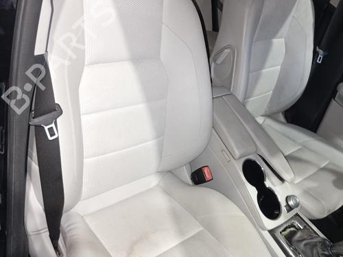 Used Right front seat MERCEDES-BENZ GLK-CLASS (X204) [2008-2015]  25771127