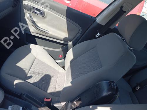 Used Right front seat SEAT CORDOBA (6L2) 1.4 16V (75 hp) 19513440