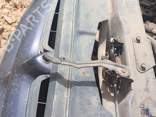 Used Hood lock CHRYSLER VOYAGER / GRAND VOYAGER III (GS_, NS_) 2.5 TD (116 hp) 29424178