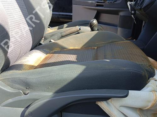 Right front seat VW POLO (9N_, 9A_) 1.4 16V | BP20338439C16 