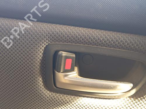 Türgriff hinten links innen für MAZDA 3 Saloon (BK) 2.0 MZR-CD (BK12) (143 hp) 12273988