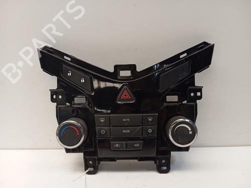 Used Climate control CHEVROLET CRUZE (J300) 1.6 (124 hp) 16569605