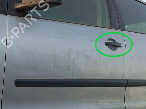 Używane Klamka zewnętrzna drzwi przednich lewych VW POLO IV (9N_, 9A_) 1.2 12V (64 hp) 20338534