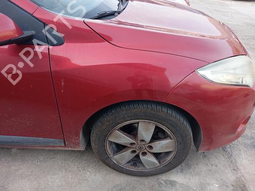 right-front-fenders-renault-megane-iii-hatchback-bz01_-b3_-2008-31762126 main image