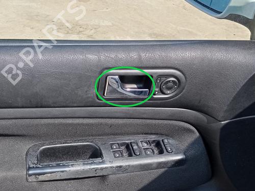 Used Front left interior door handle VW GOLF IV (1J1) 1.6 (100 hp) 20178860