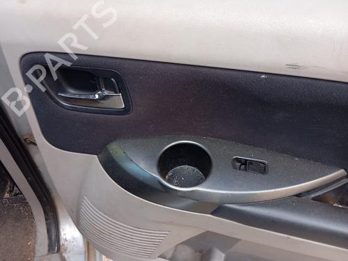 Used Right rear window switch MITSUBISHI GRANDIS (NA_W) 2.0 DI-D (NA8W) (136 hp) 23245022